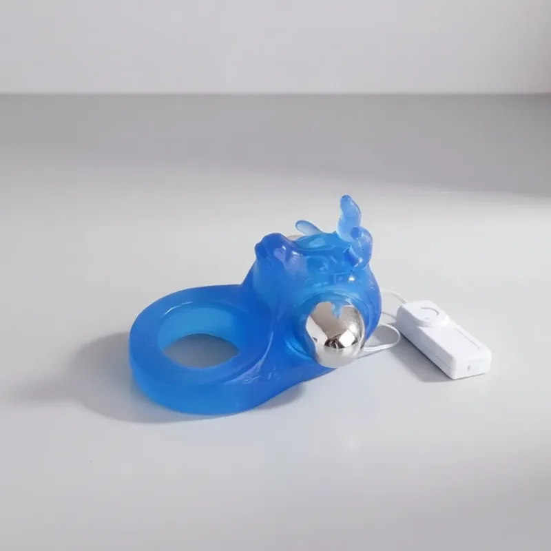 Anillo Peneano con vibrador Torito